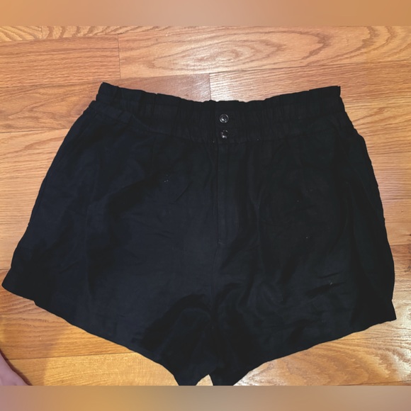 Madewell Linen high waisted shorts in black - Picture 1 of 2